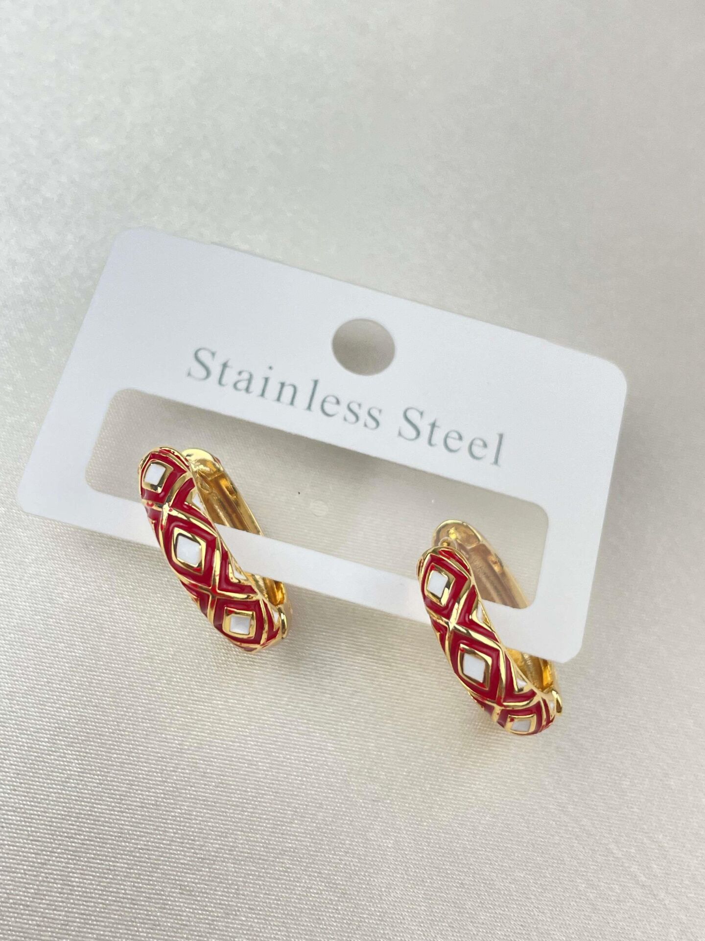 Çelik Mineli Küpe // KÜPE-1336