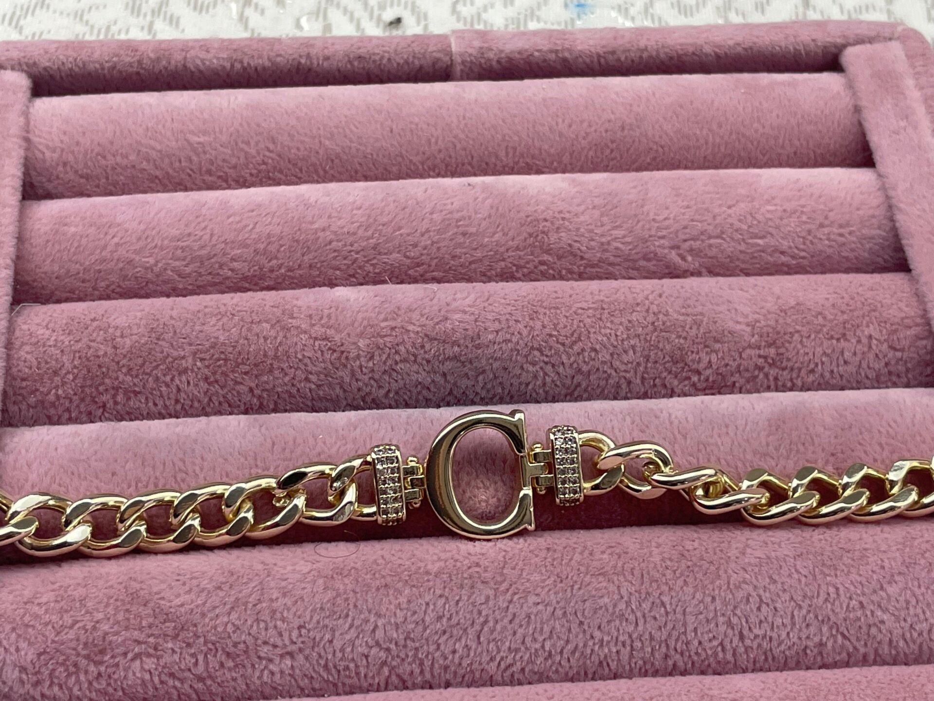 VİP Harf Bileklik (C)