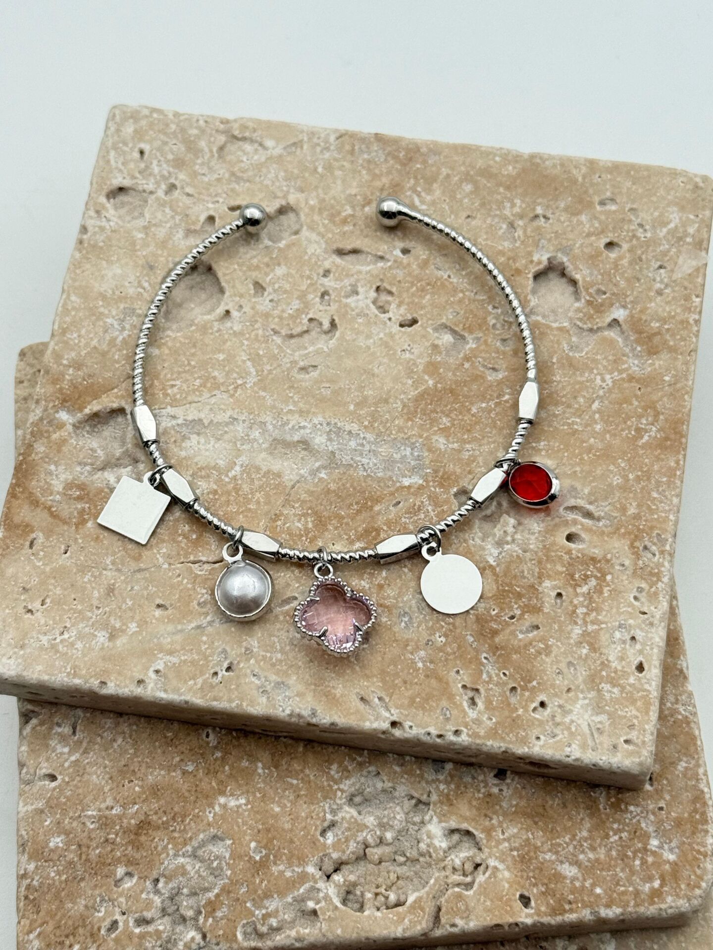 Çelik Charmlı Bileklik // BILEK-5968