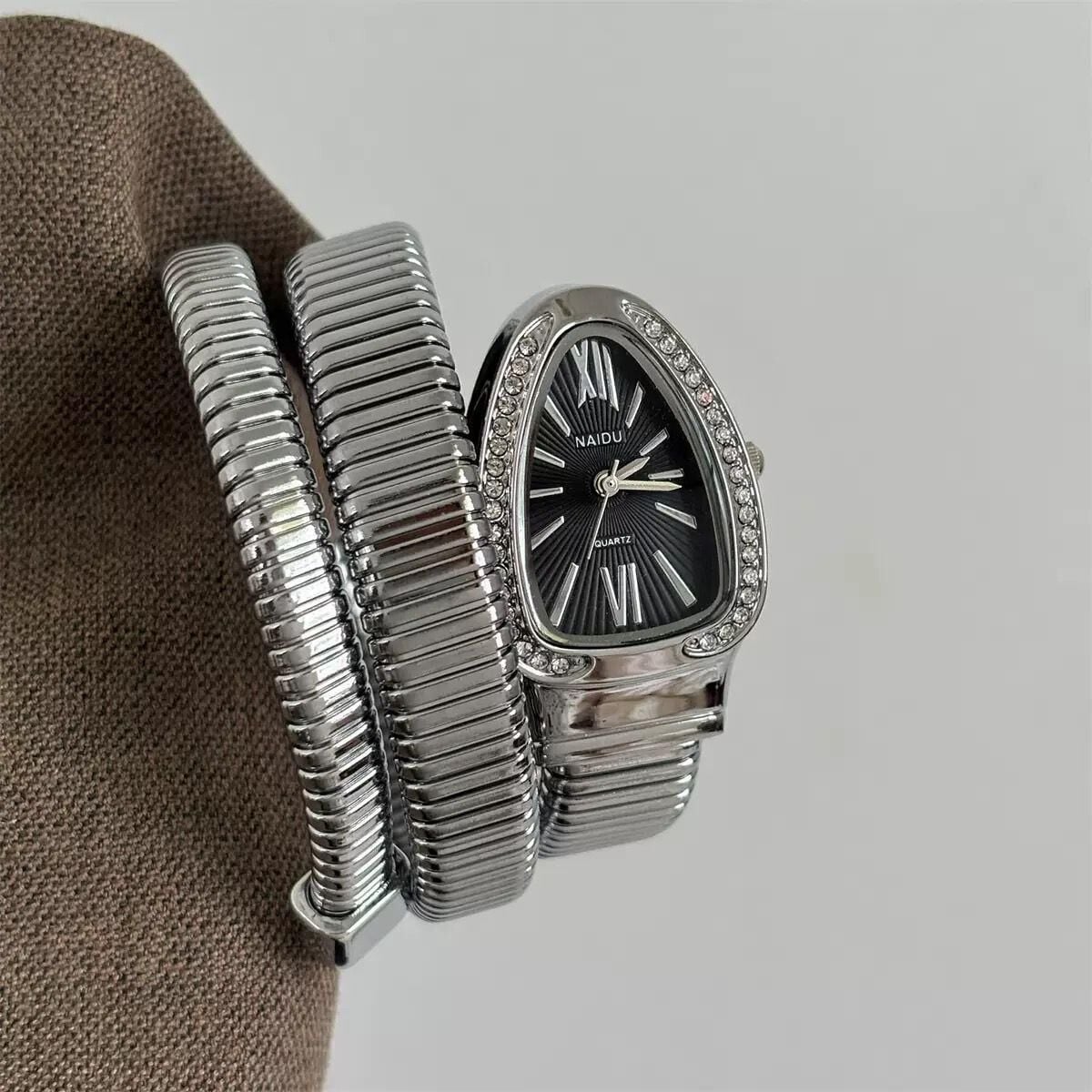 Çelik Marka Model Saat // SAAT-282