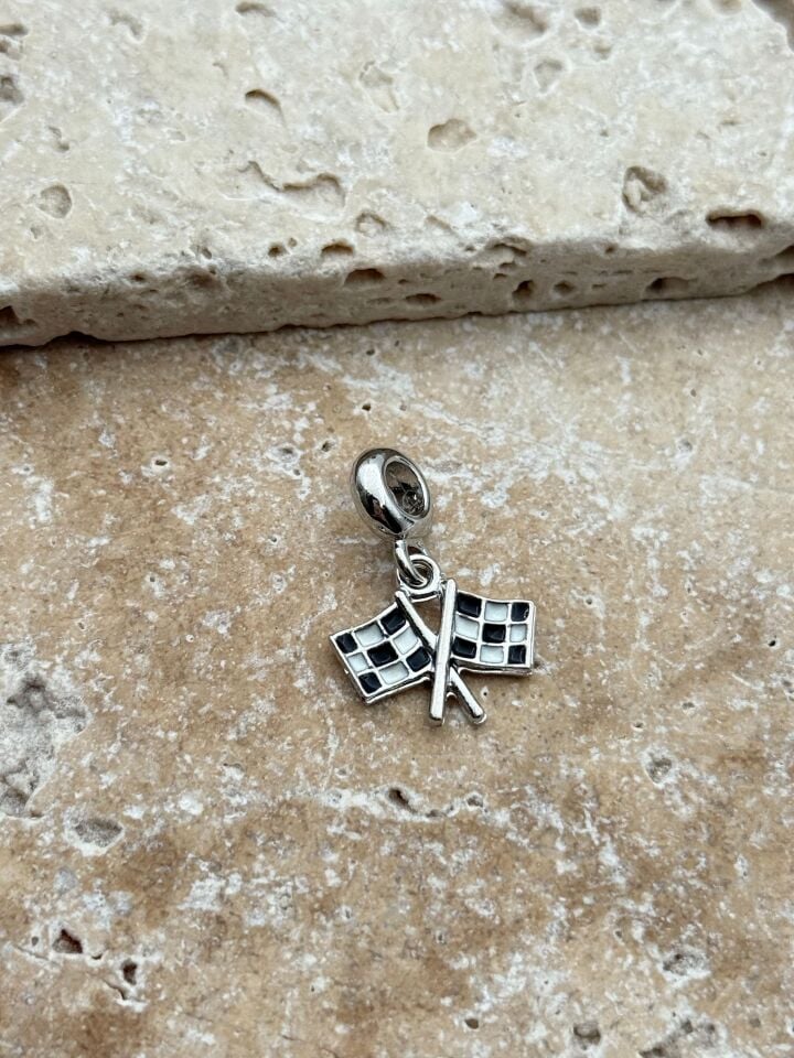 PNDR Charm // CHARM-769