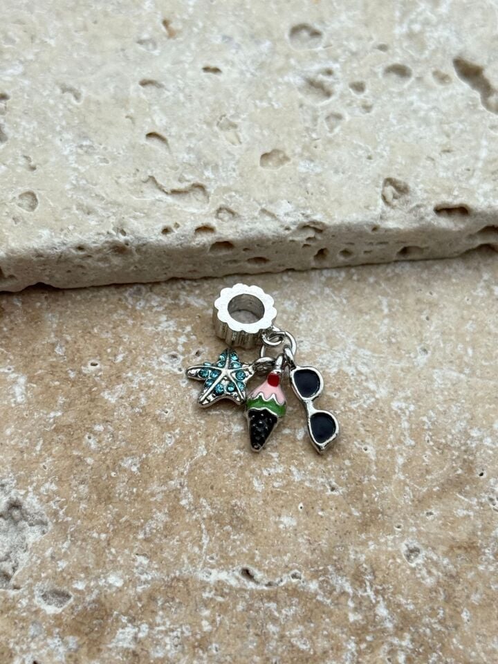 PNDR Charm // CHARM-772