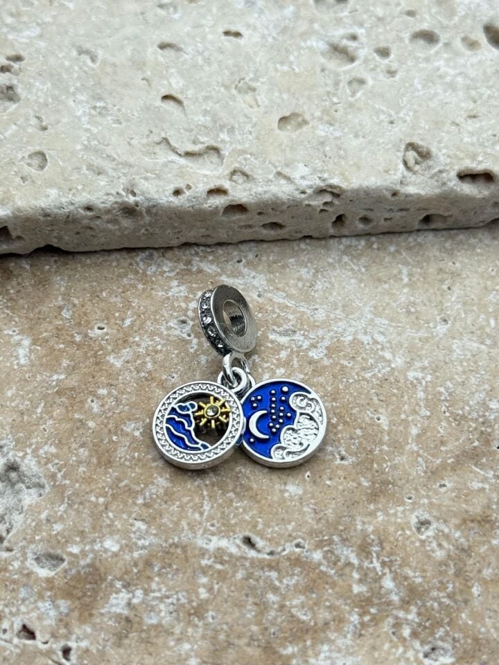 PNDR Charm // CHARM-773