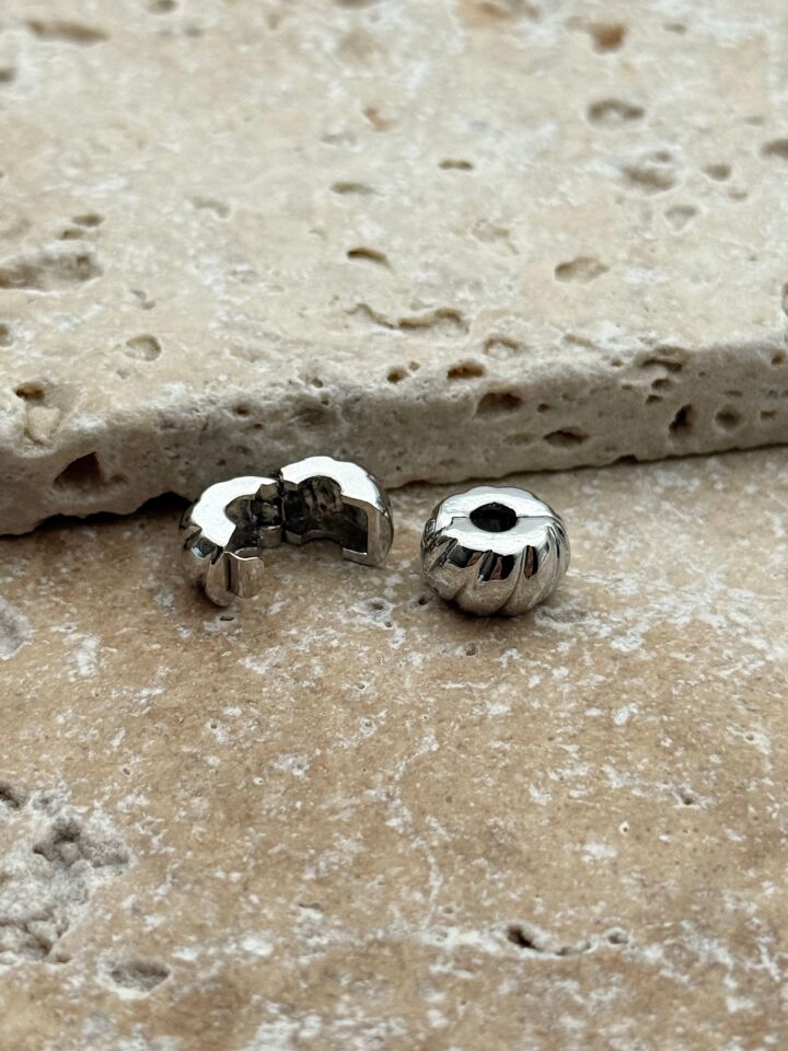 PNDR Charm // CHARM-794