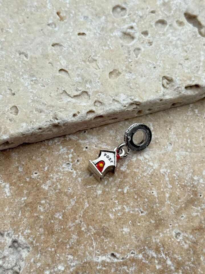 PNDR Charm // CHARM-814