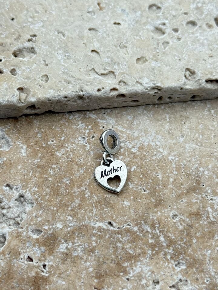 PNDR Charm // CHARM-825