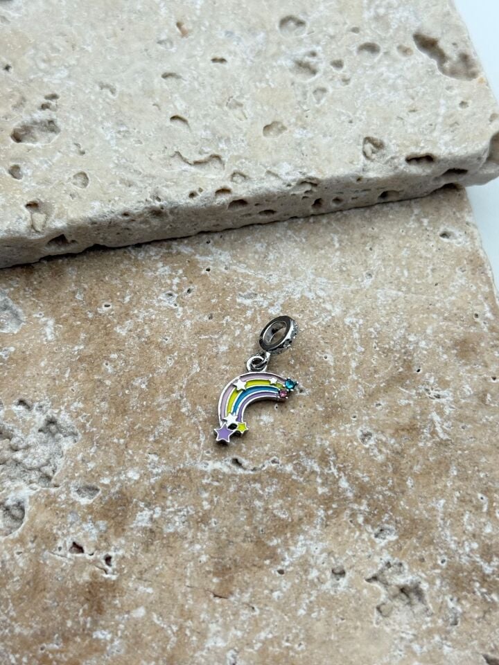 PNDR Charm // CHARM-831