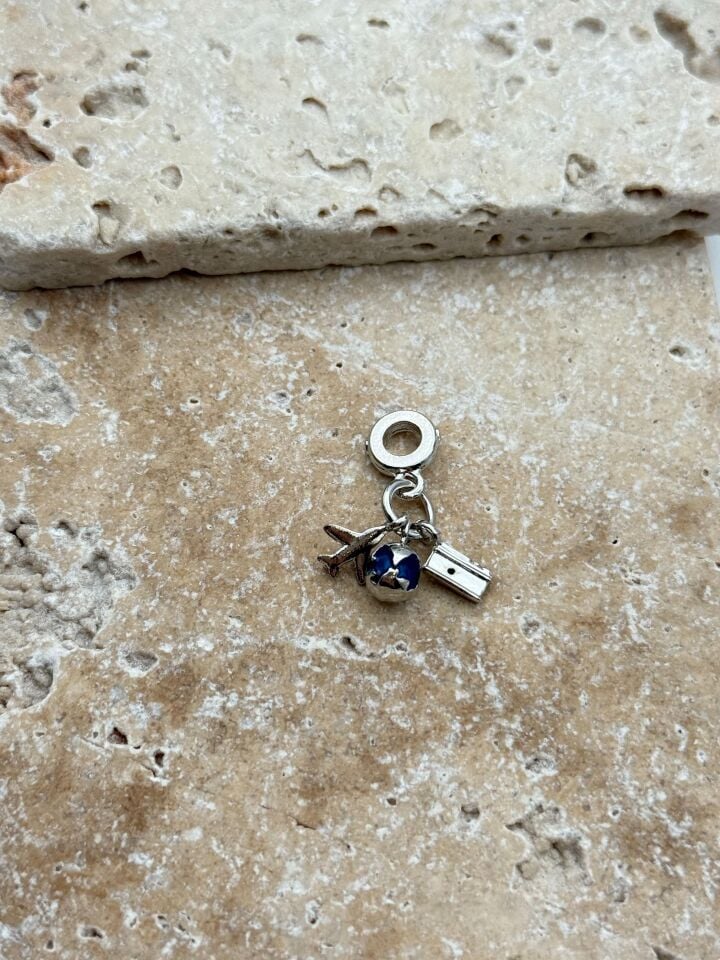 PNDR Charm // CHARM-851