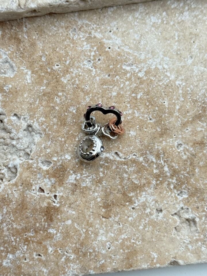 PNDR Charm // CHARM-864