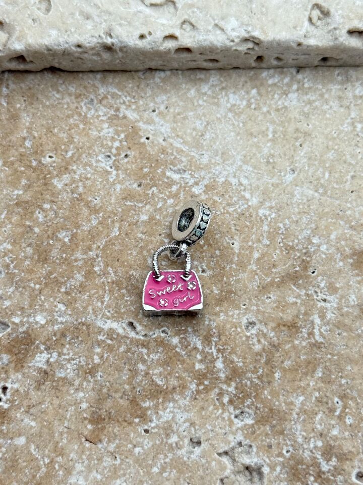 PNDR Charm // CHARM-868