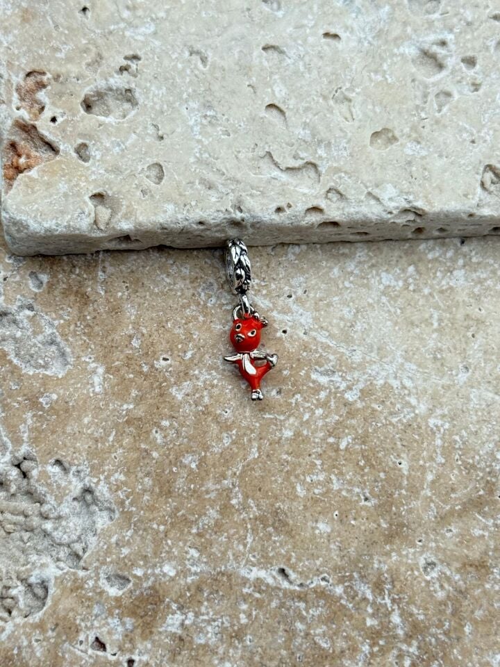 PNDR Charm // CHARM-870