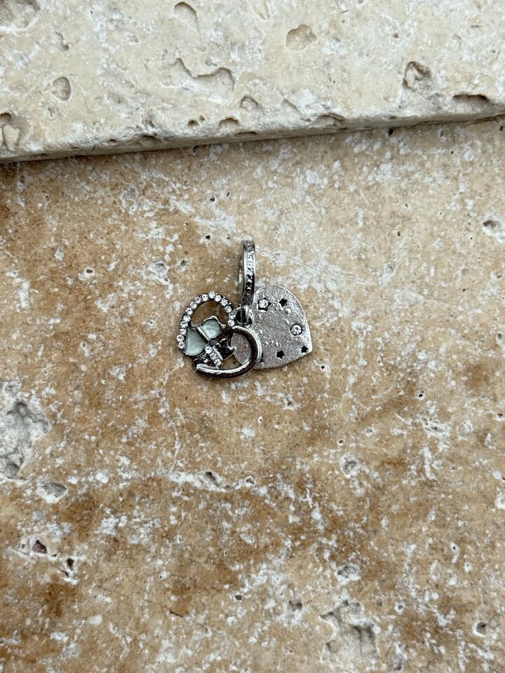 PNDR Charm // CHARM-871