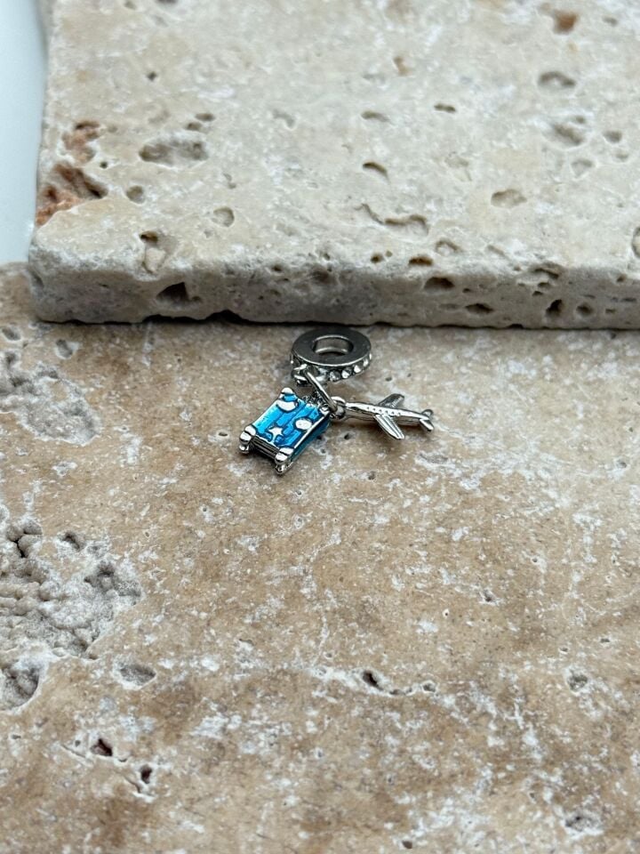 PNDR Charm // CHARM-875