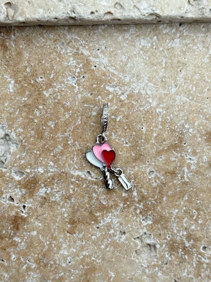 PNDR Charm // CHARM-878