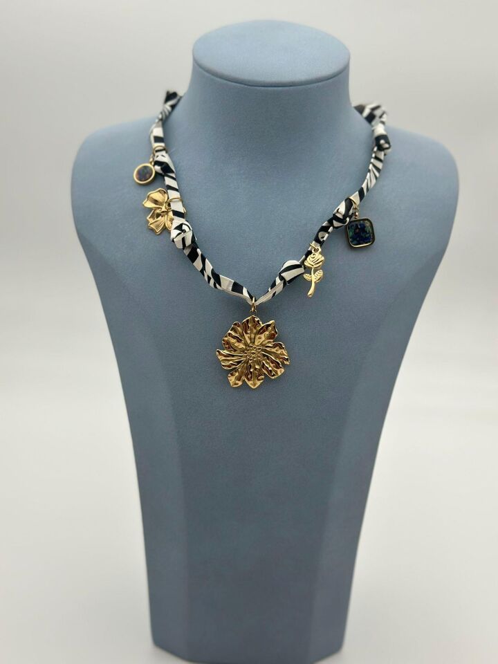 Çelik Fularlı Kolye // KOLYE-6439