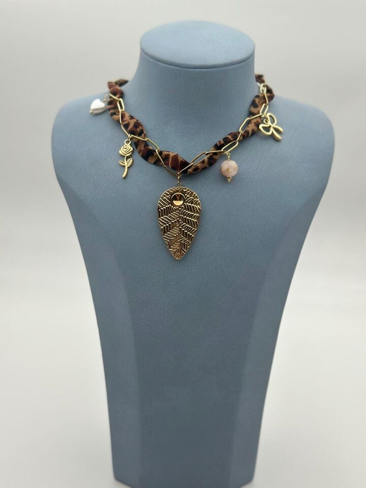 Çelik Fularlı Kolye // KOLYE-6440