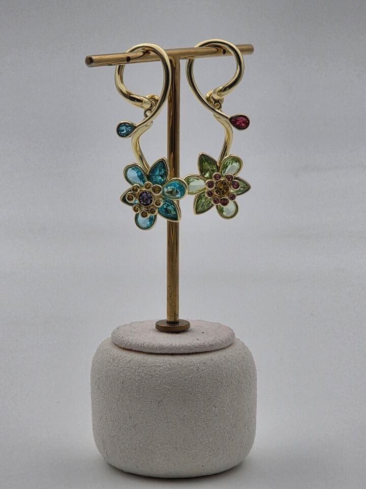 VIP SWAR Çiçek Küpe // KÜPE-3886