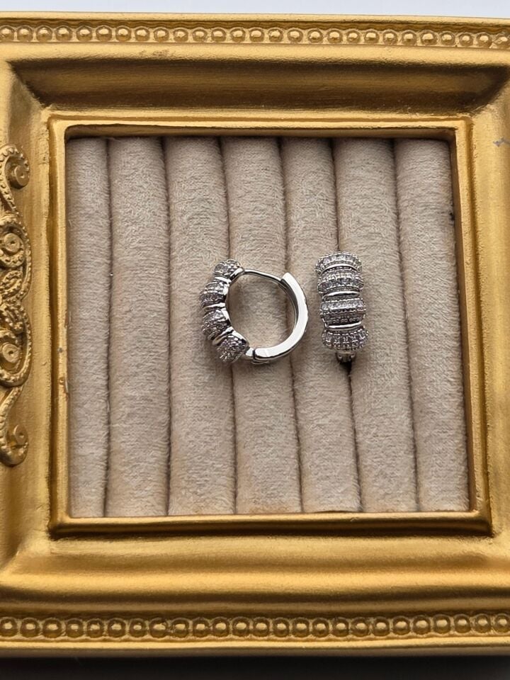 Çelik Küpe // KÜPE-3888