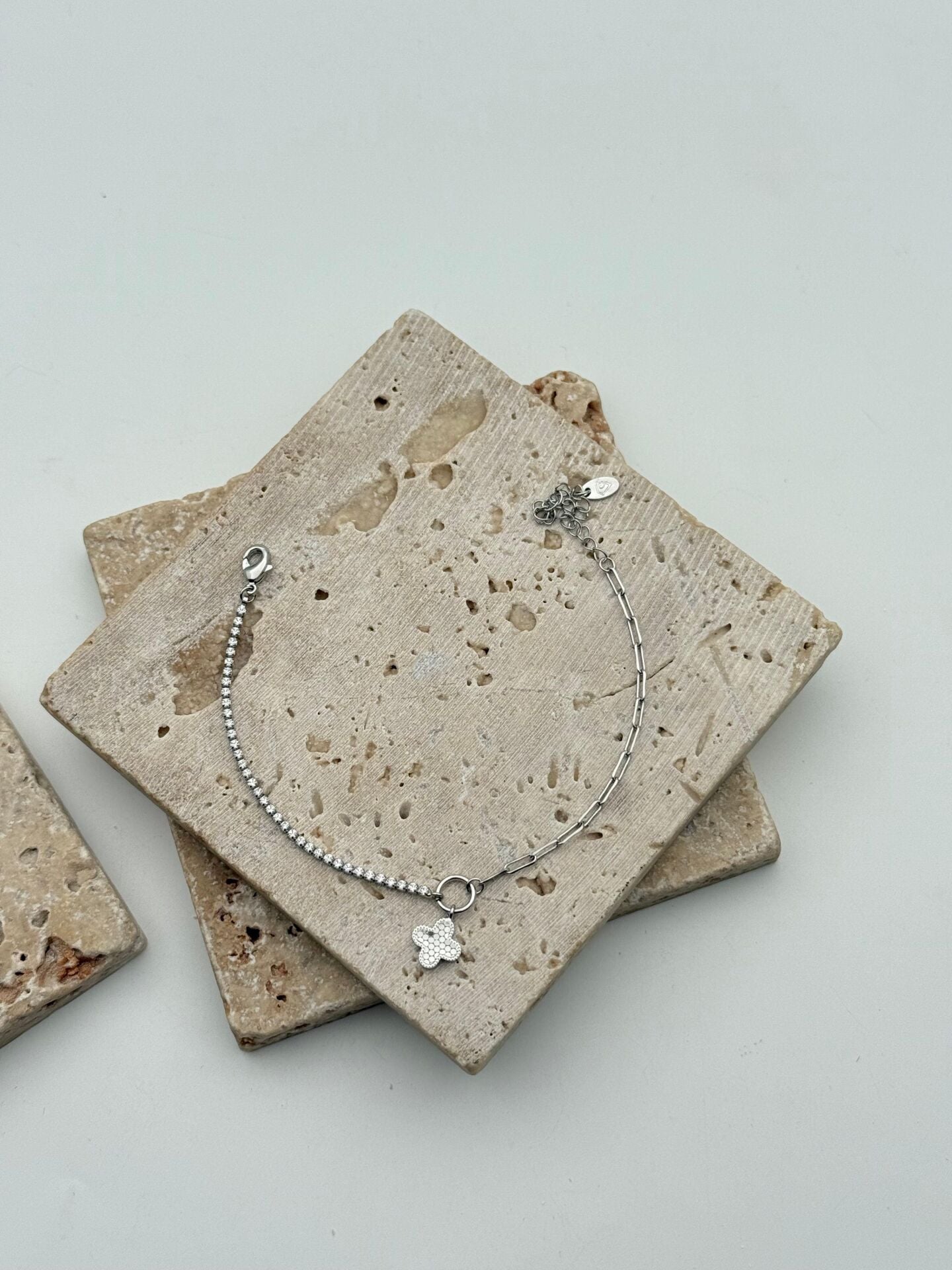 VIP Silver Renk Bileklik // BILEK-6607