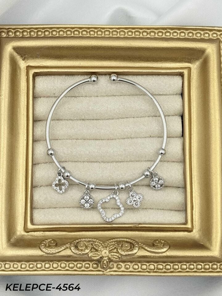 Çelik Charmlı Bileklik // KELEPCE-4564