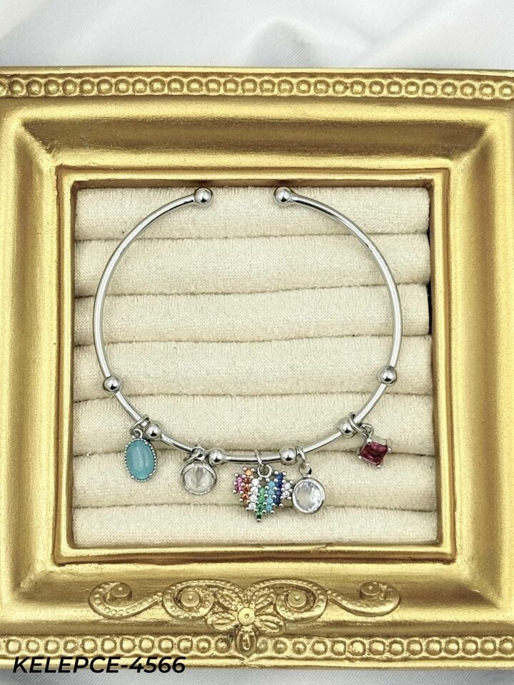 Çelik Charmlı Bileklik // KELEPCE-4566
